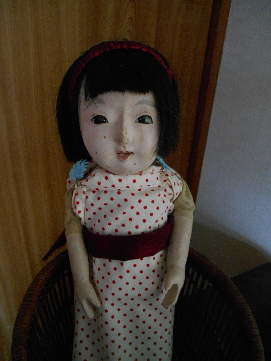 古い市松人形の女の子: 市松人形・和人形 古い市松人形の女の子: 市松人形・和人形